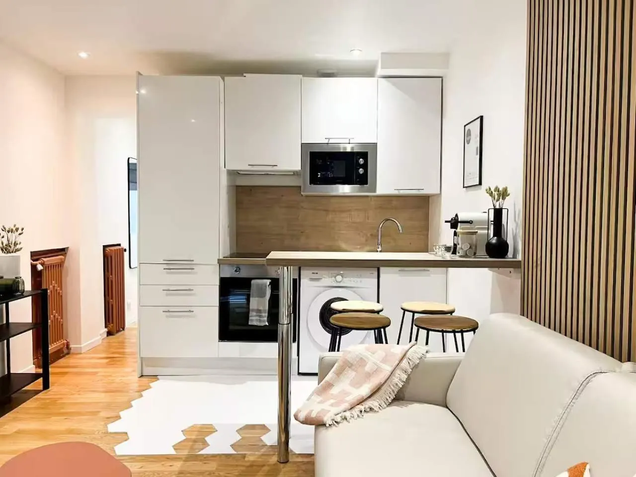 Paris Lumiere 2 Bedroom By Eiffel Tower 0*,