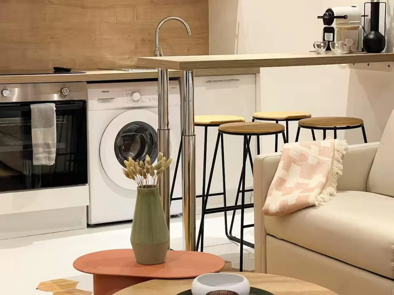 Paris Lumiere 2 Bedroom By Eiffel Tower Apartment